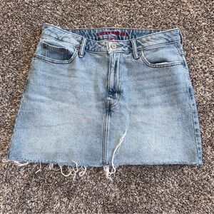Lucky Brand Womens Denim Mini Skirt Sz 8/29 Blue  Denim Frayed Hem 32” Waist